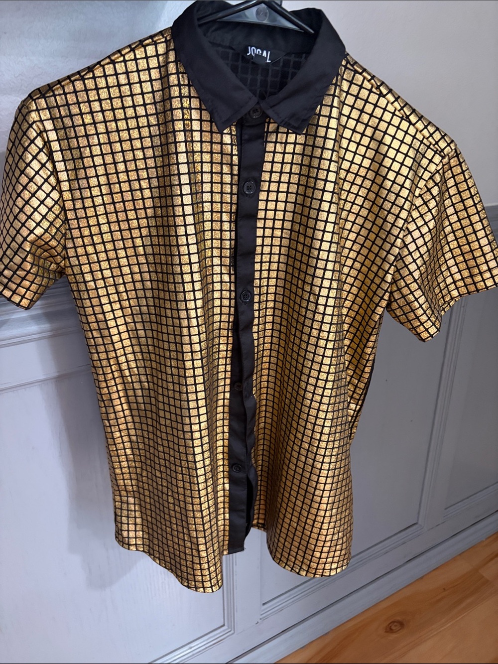 Black-Collar Gold Grid Short-Sleeve Button-Down Shirt for Kids